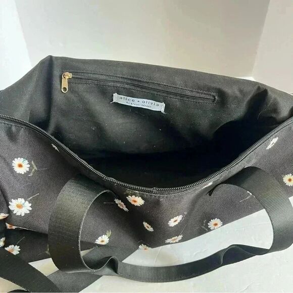 Alice+Olivia Daisy Print Duffle Bag Fabfitfun by Stacey Bendet - Picture 4 of 11